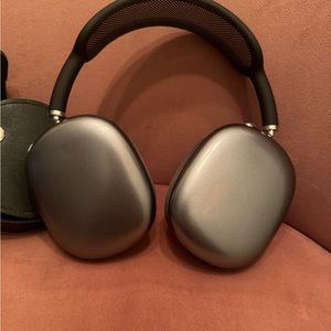Headphones black gray over ear Bluetooth